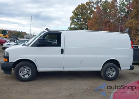 2018 Chevrolet Express 2500 Work Van from USA, damaged, VIN 1GCWGAFG2J1178424